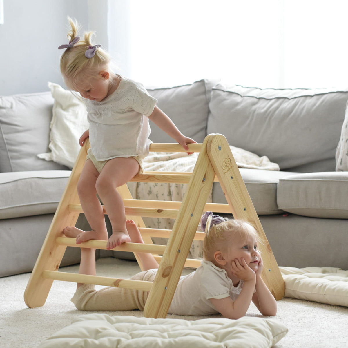 Trójkąt Piklera, równoważnia czy soft play? Jak wybrać aktywną zabawę do domu