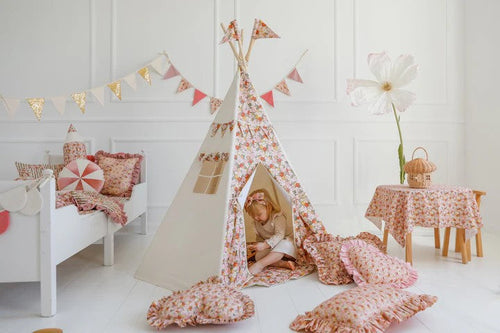 Teepees & Playhouses