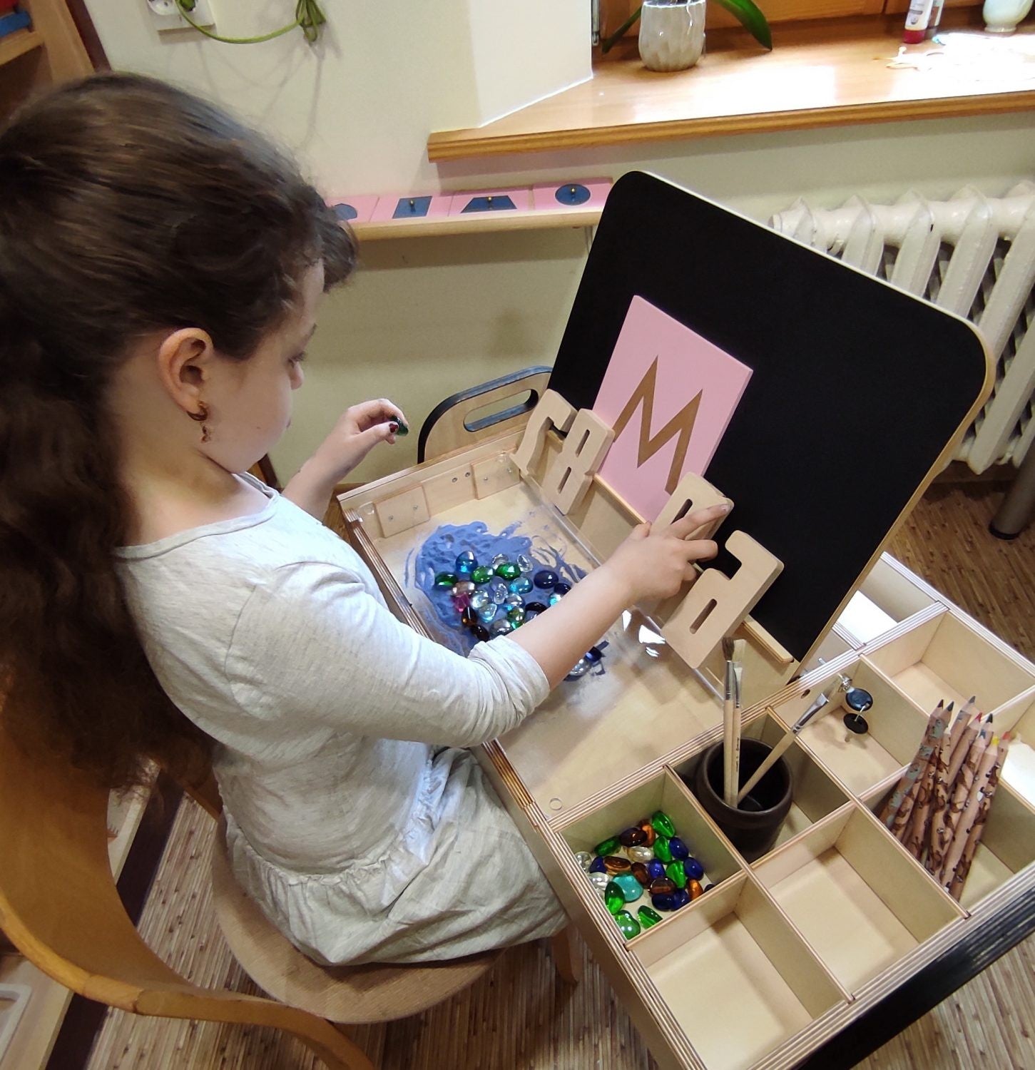 Adjustable Children Montessori Table and Chair Set Julle - Cannon Pink